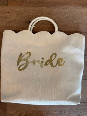 Shiraleah Bride Paper Straw Scalloped tote
